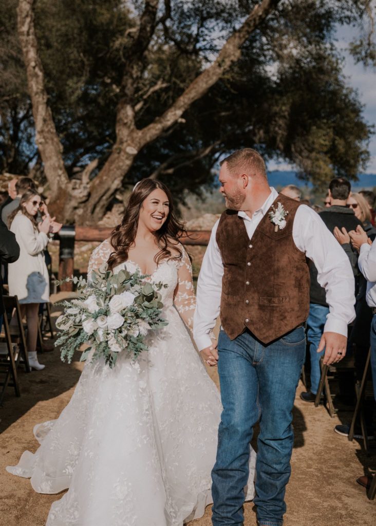 black oak vineyards wedding
