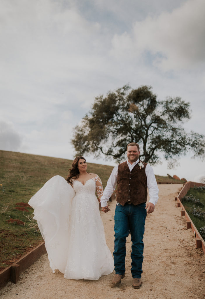 black oak vineyards wedding