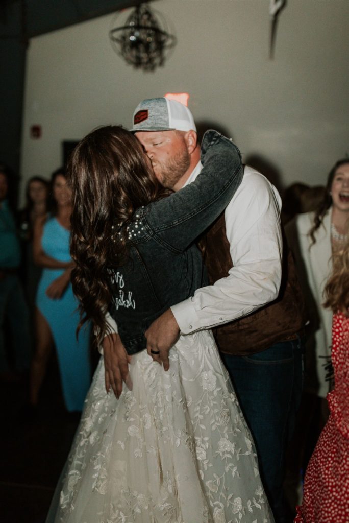 black oak vineyards wedding